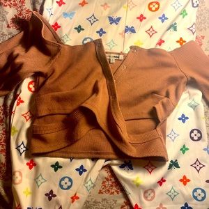 Half shirt long sleeve